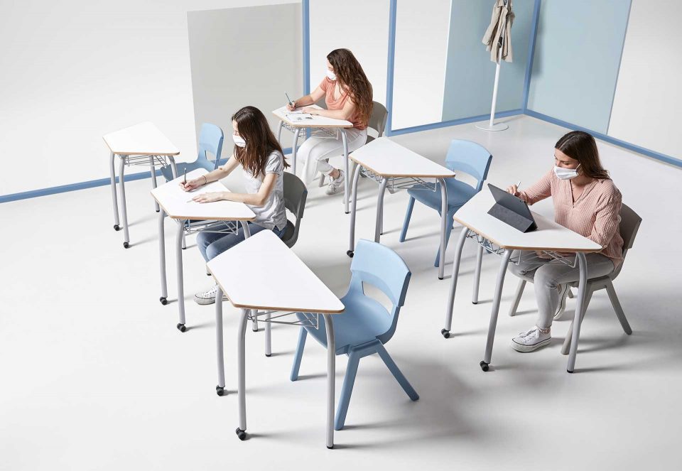 Retorn al futur: com el disseny valencià crea hui les aules de demà